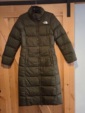 The North Face Women's Size S 550 Down Full Zip Parka Green Long Jacket